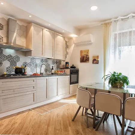 La Blanca Iun Q2741 Apartment